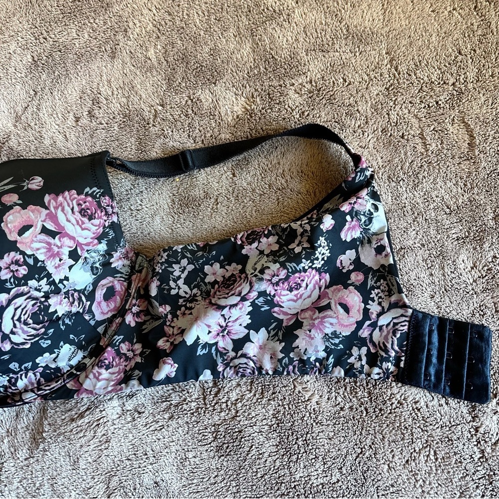 Torrid Curves Underwire Full Coverage Bra In Floral Skull  Size 40D - Picture 5 of 7